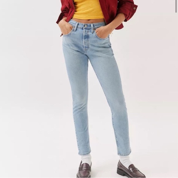 Levi’s 501 Skinny Jean Light Wash - Picture 2 of 10